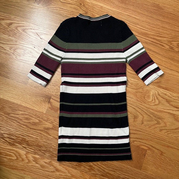 Philosophy short sleeve sweater - Picture 2 of 3